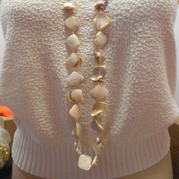 MOP Large Chips/ Beads ... NECKLACE - Picture 2 of 8